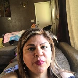 Meet your Posher, Rosario